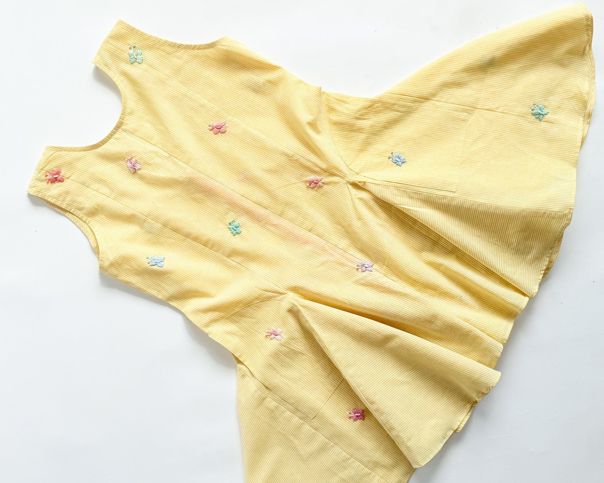 Butterfly Embroidered Flared Romper - Butter Yellow - erised pret