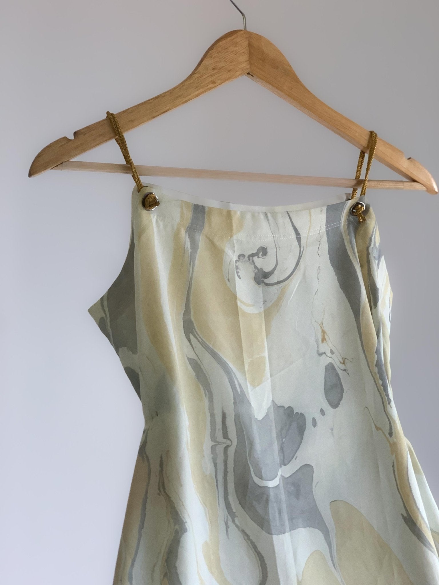 Satin Slip Dress - Neutral - erised pret